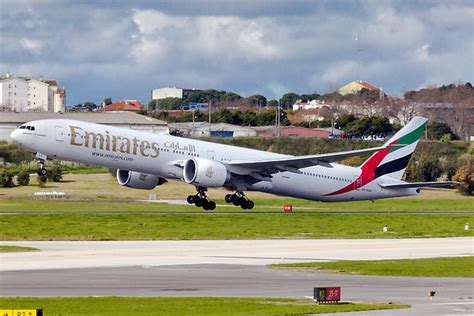 emirates ek333
